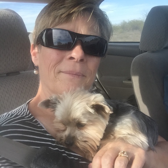 Meet your Posher, May - Picture 2 of 4